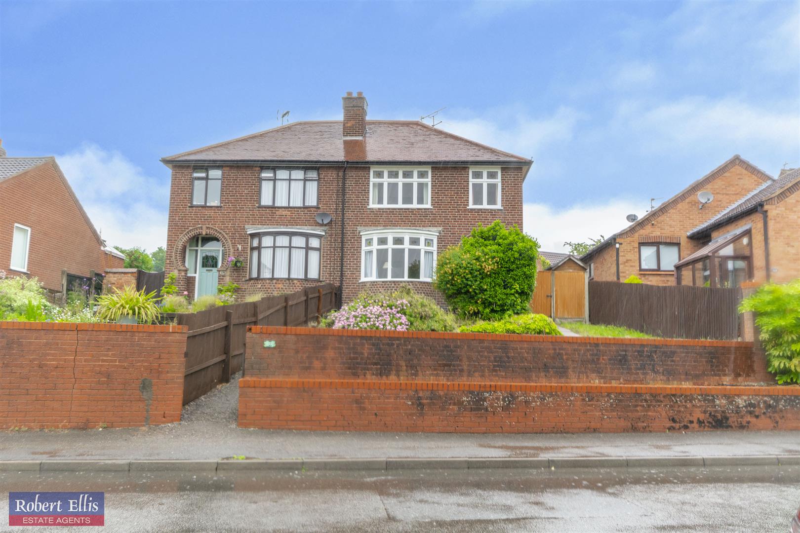 High Road, Beeston, Nottingham Robert Ellis Estate Agents